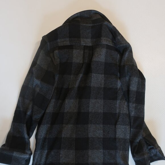 Youth Boys Faherty Black Gray Flannel Plaid Button Shirt  S - Picture 5 of 9